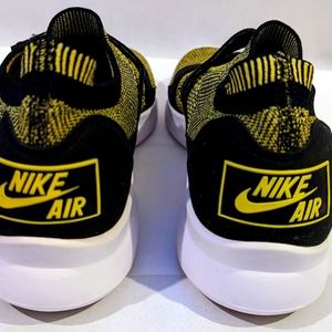 Nike Sockracer Flynit
